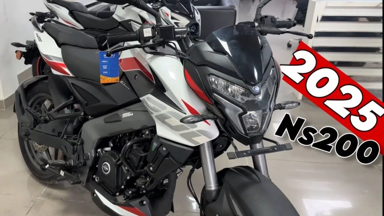 Bajaj Pulsar NS200 new 2025