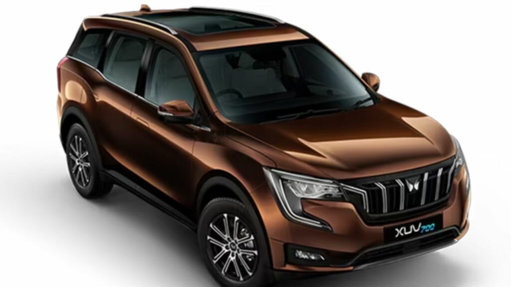 Mahindra XUV 7OO