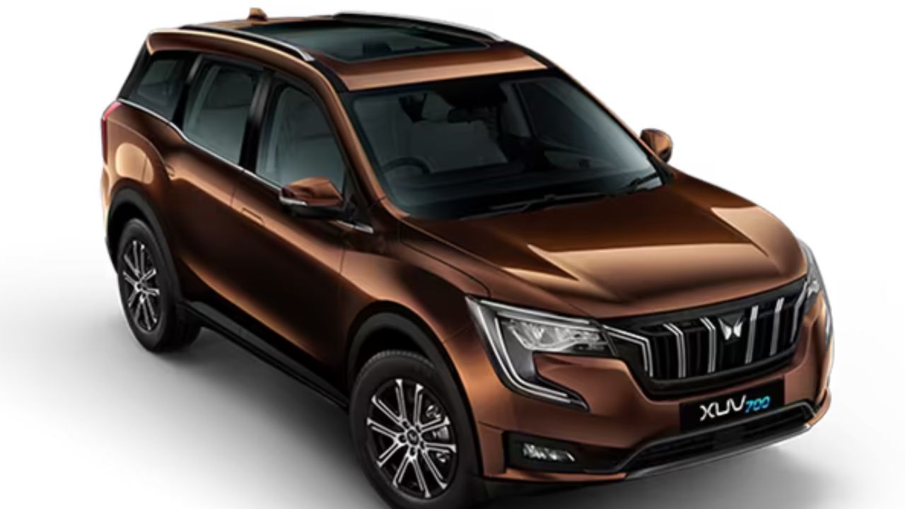 Mahindra XUV 7OO